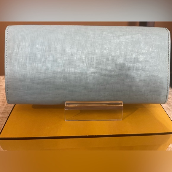 Fendi Vitello Elite Flower Wallet on Chain - EUC includes COA - Picture 5 of 14